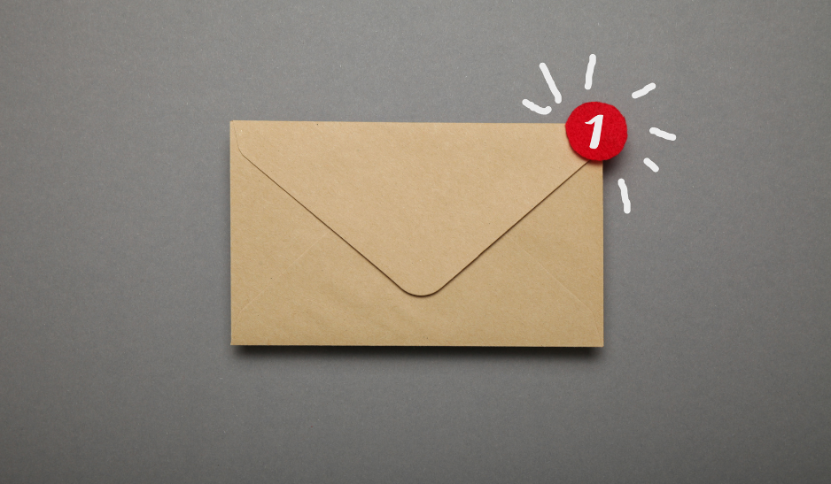 A brown envelope with a "1" in the top right corner to signify a new email.